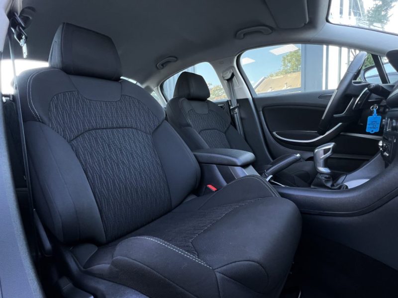 CITROEN C5 II PHASE 2 1.6 E HDI 115 Cv BOITE AUTOMATIQUE GPS / 15 805 KMS REELS - GARANTIE 1 AN