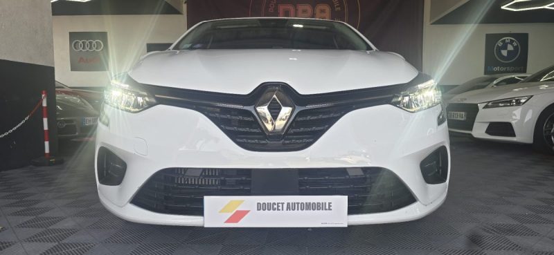 RENAULT CLIO 2022