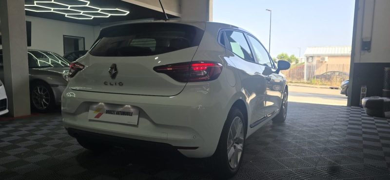 RENAULT CLIO 2022