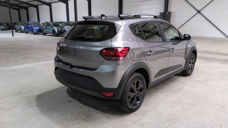 Dacia Sandero Tce 110 gsr2 stepway extreme + pack confort + sieges chauffants