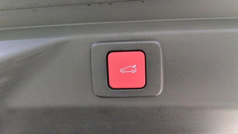 Peugeot 3008 nouveau Hybrid 145 e-dcs6 gt