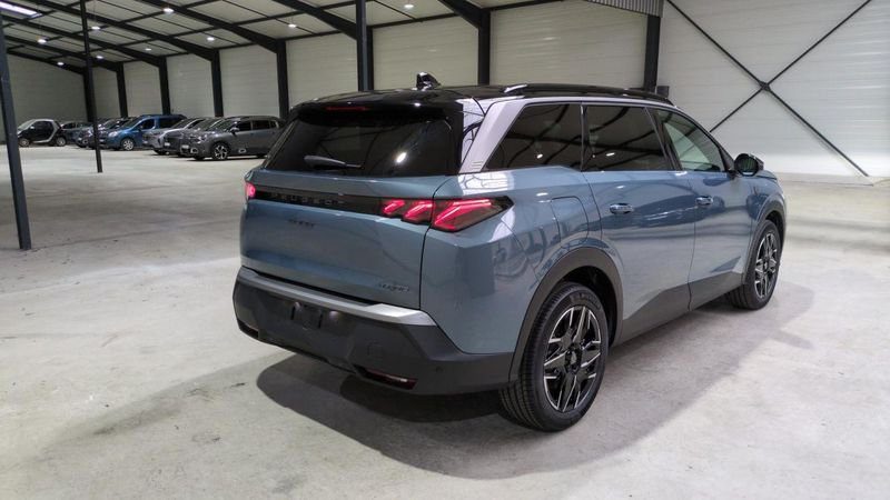 Peugeot 5008 nouveau Hybrid 145 e-dcs6 gt