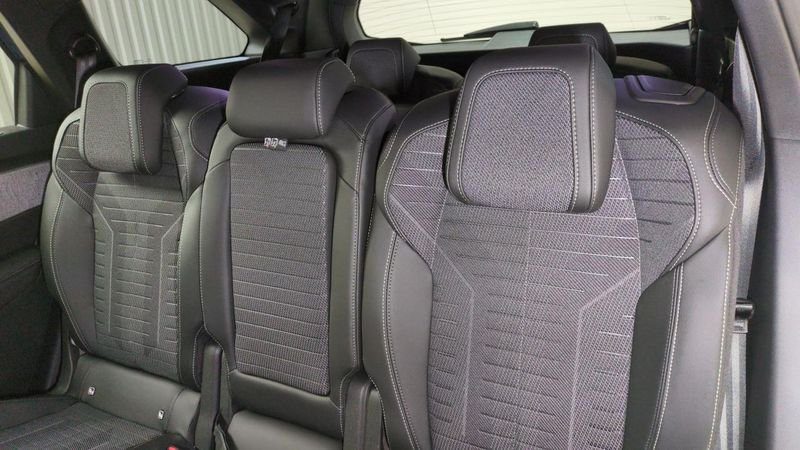 Peugeot 5008 nouveau Hybrid 145 e-dcs6 gt