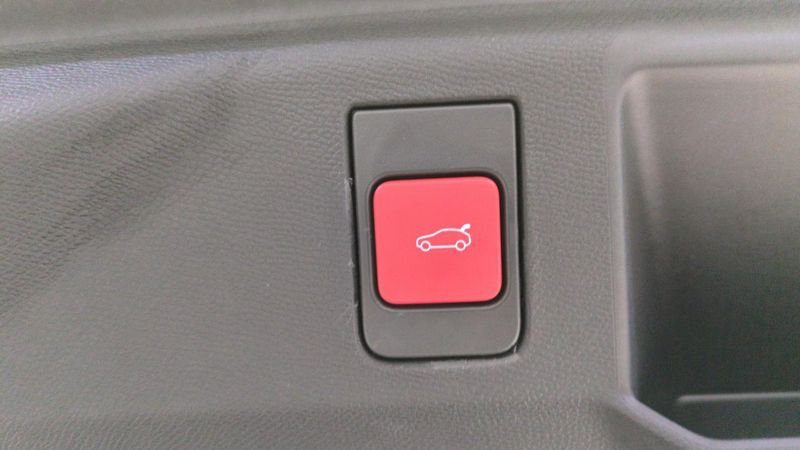 Peugeot 5008 nouveau Hybrid 145 e-dcs6 gt