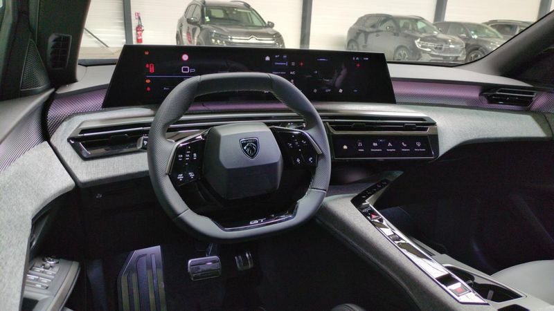 Peugeot 5008 nouveau Hybrid 145 e-dcs6 gt