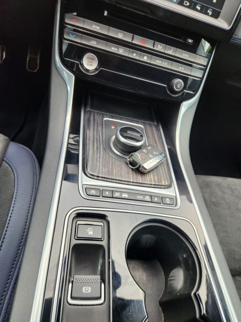 Jaguar XE 3.0 V6 340 S R-Sport BVA8*1°Main*MERIDIAN*CAMERA*GPS*
