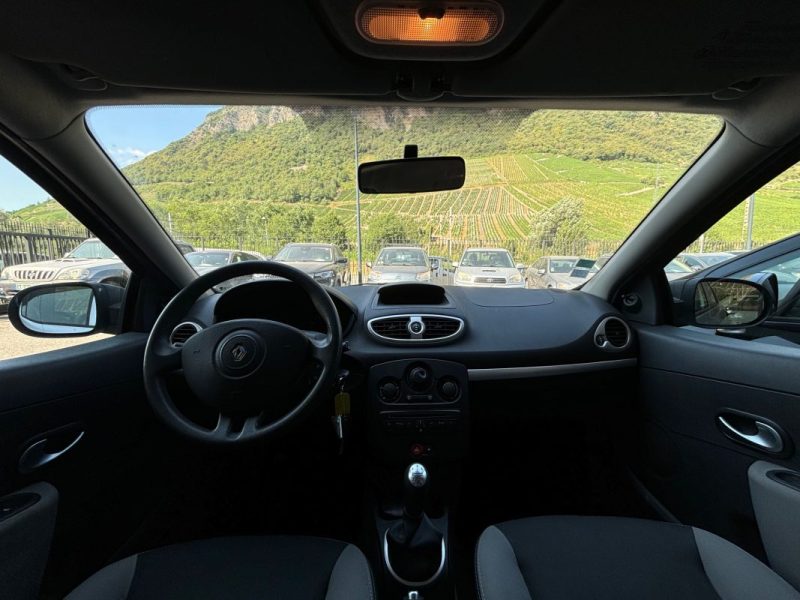 RENAULT CLIO 2011