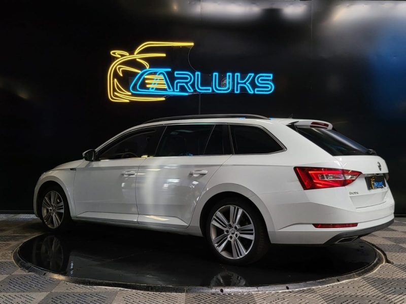 SKODA SUPERB 1.6 TDI 120CV SPORTLINE / TOIT OUVRANT + SIEGES CUIR ELECTRIQUES + VOLANT ALCANTARA /