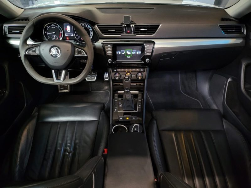 SKODA SUPERB 1.6 TDI 120CV SPORTLINE / TOIT OUVRANT + SIEGES CUIR ELECTRIQUES + VOLANT ALCANTARA /