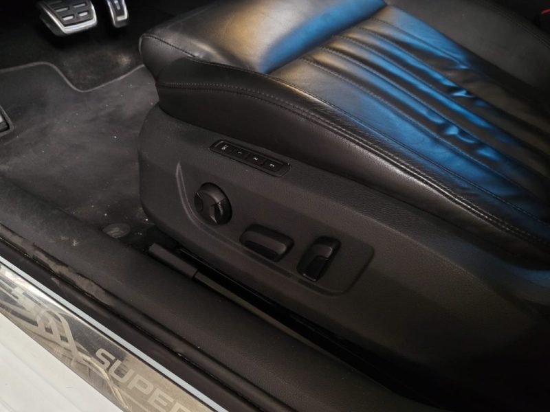 SKODA SUPERB 1.6 TDI 120CV SPORTLINE / TOIT OUVRANT + SIEGES CUIR ELECTRIQUES + VOLANT ALCANTARA /