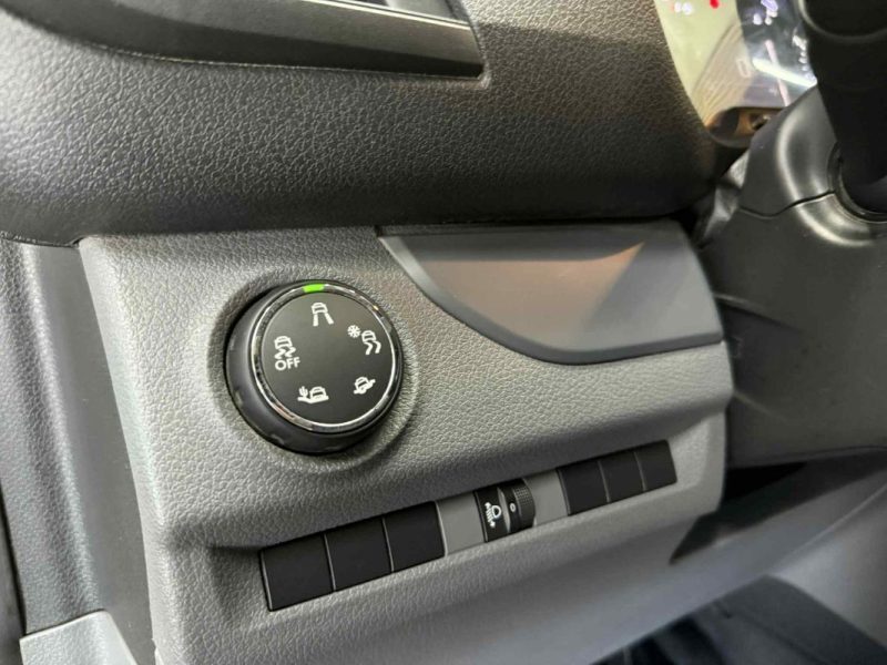 PEUGEOT EXPERT 2019