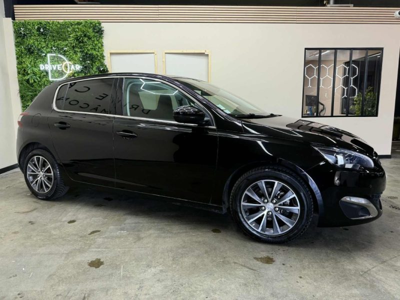 PEUGEOT 308 2017