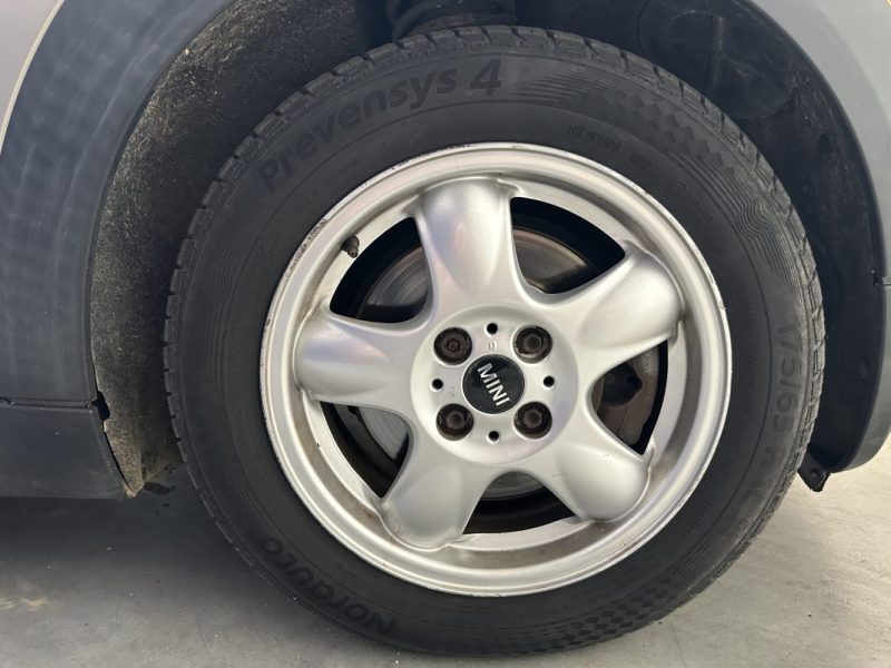 MINI MINI CLUBMAN 1.6i 120ch 2008