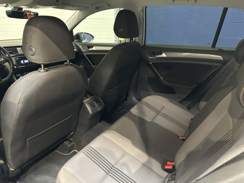 VOLKSWAGEN GOLF 2016