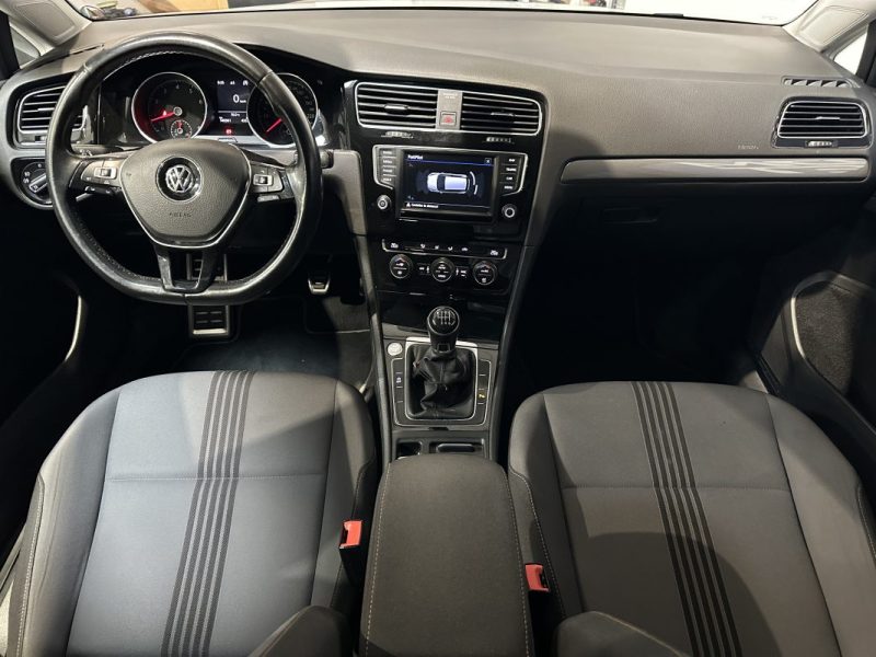 VOLKSWAGEN GOLF 2016