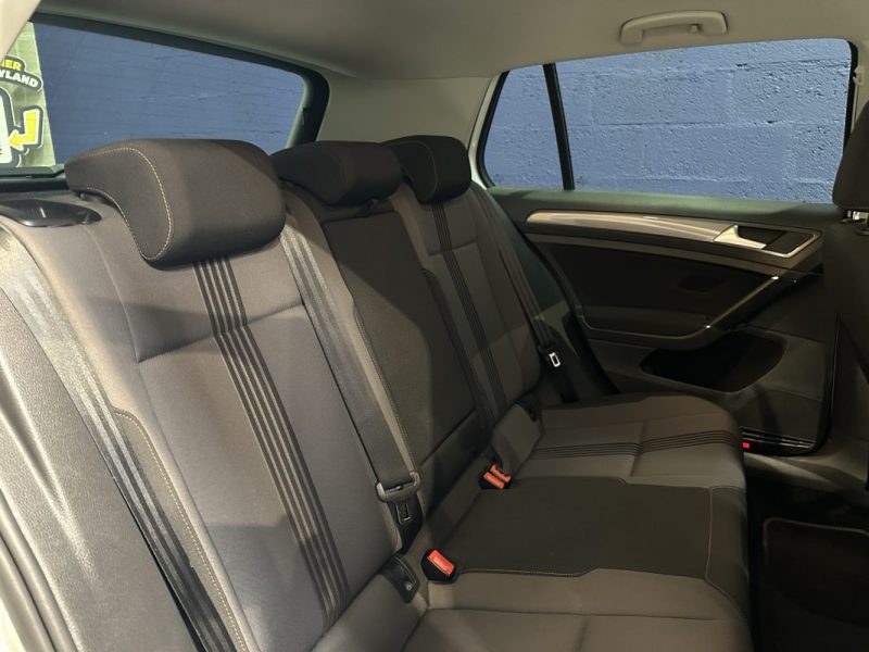 VOLKSWAGEN GOLF 2016