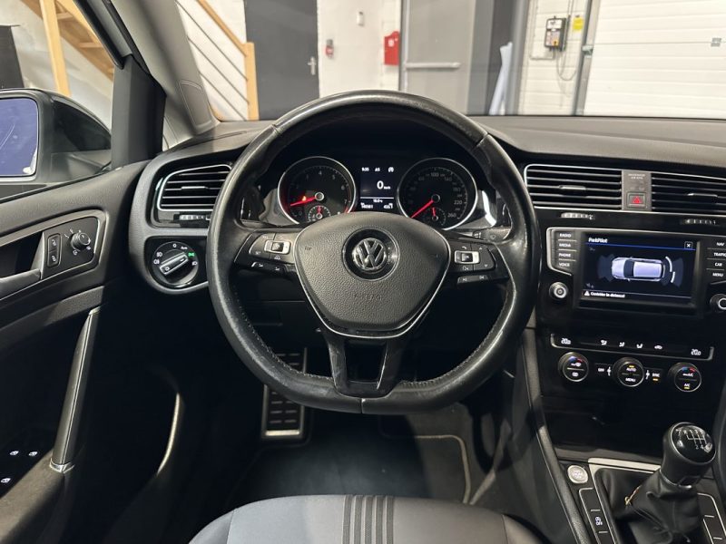 VOLKSWAGEN GOLF 2016