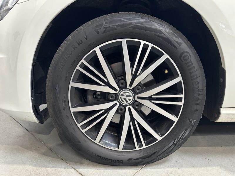 VOLKSWAGEN GOLF 2016