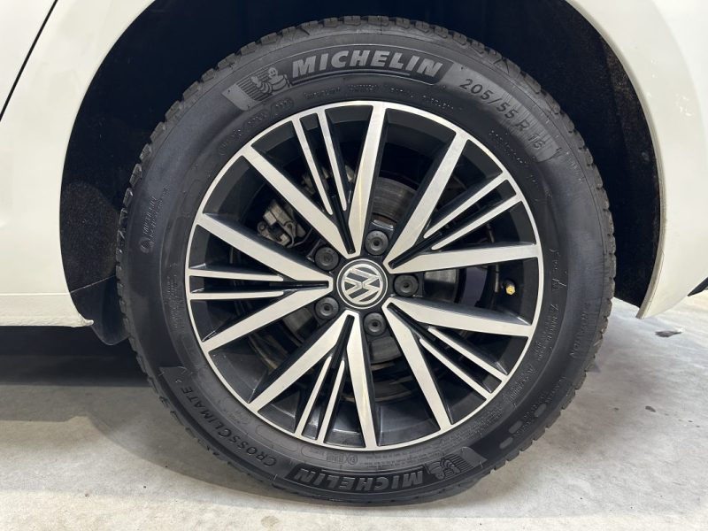 VOLKSWAGEN GOLF 2016