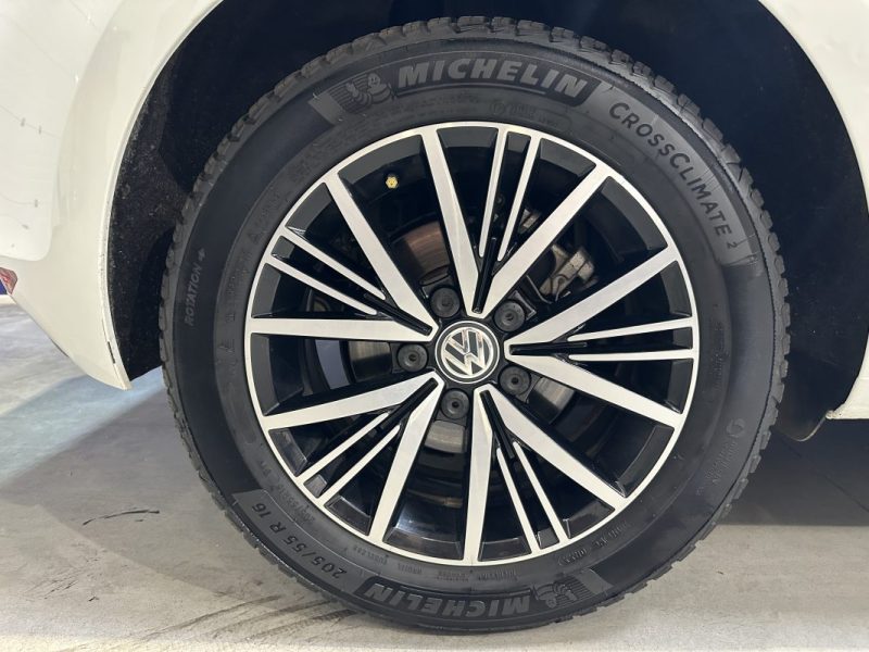 VOLKSWAGEN GOLF 2016