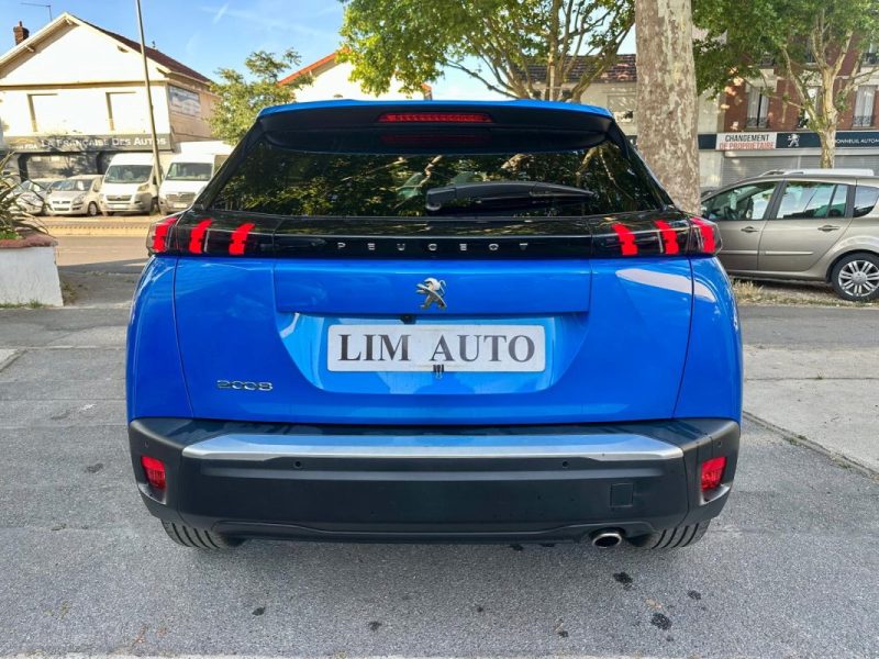 PEUGEOT 2008 2021