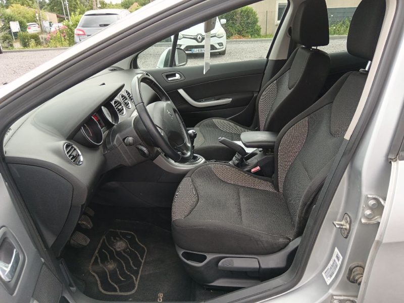 PEUGEOT 308 1.6 HDI 92 FAP Active 5p / BLUETOOTH / REGULATEUR  / EMBRAYAGE NEUF SUIVI COMPLET