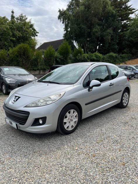 PEUGEOT 207 2009