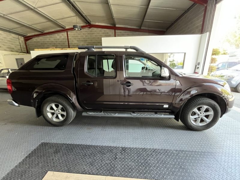 NISSAN NAVARA 2010