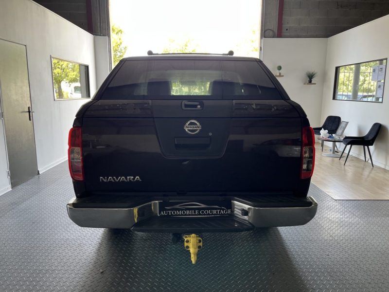 NISSAN NAVARA 2010