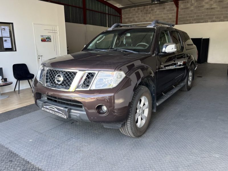 NISSAN NAVARA 2010