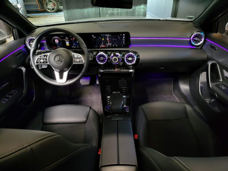 MERCEDES CLASSE A 180 136ch PROGRESSIVE LINE / TOIT OUVRANT + LUMIERE D'AMBIANCE + SIEGES CHAUFFANTS