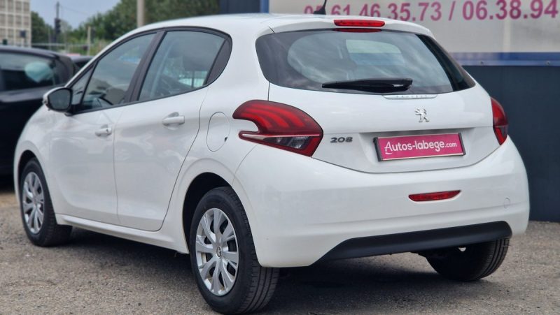 PEUGEOT 208 2020