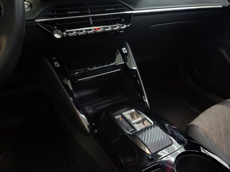 PEUGEOT 2008 e-2008 156ch Allure