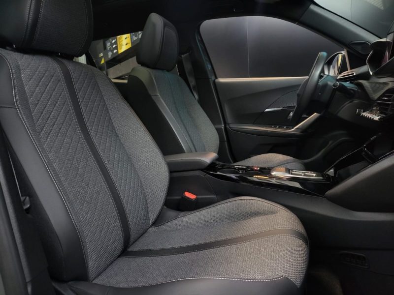PEUGEOT 2008 e-2008 156ch Allure