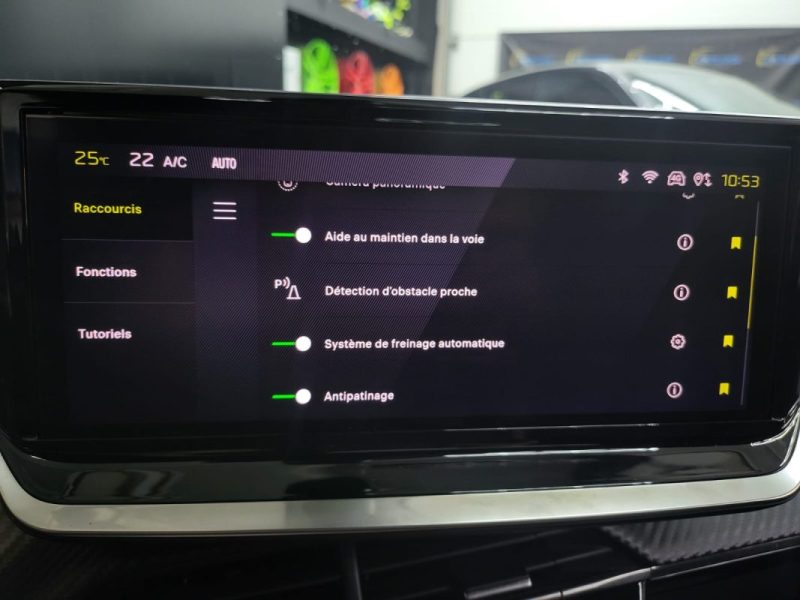 PEUGEOT 2008 e-2008 156ch Allure