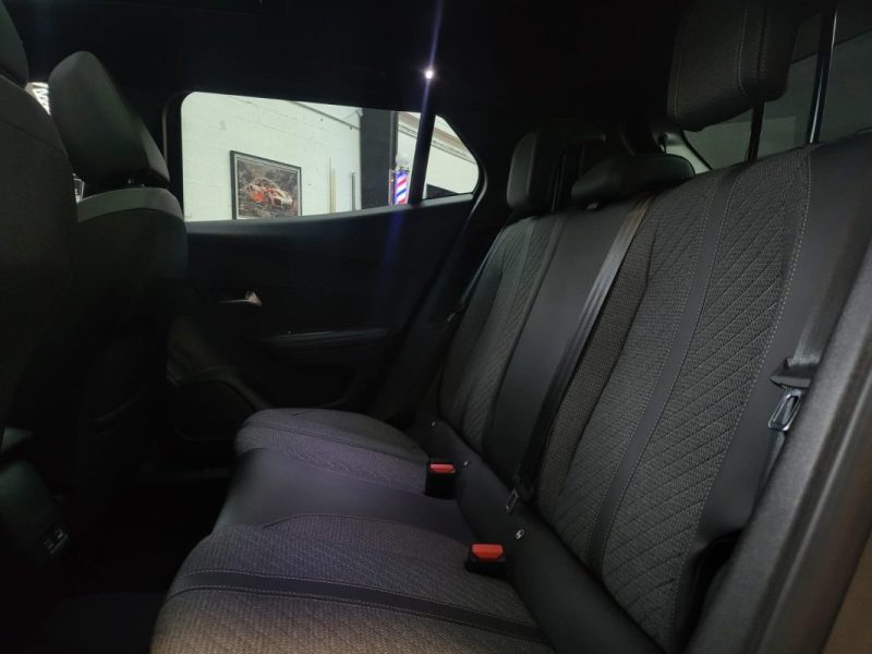 PEUGEOT 2008 e-2008 156ch Allure