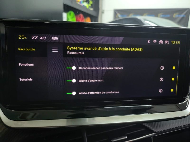 PEUGEOT 2008 e-2008 156ch Allure