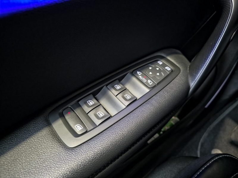 RENAULT MEGANE 2019RENAULT Mégane IV Estate 1.5 Blue dCi 115ch EDC6 - Finition Intens