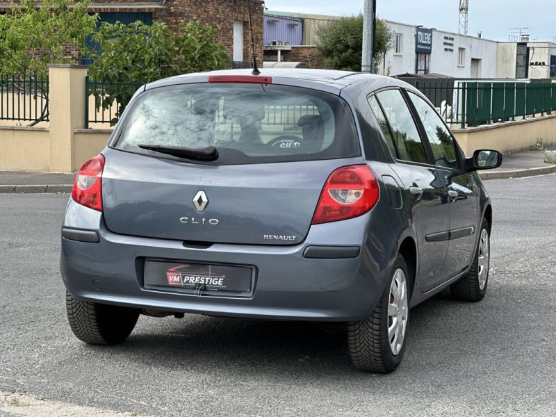 RENAULT CLIO 2006