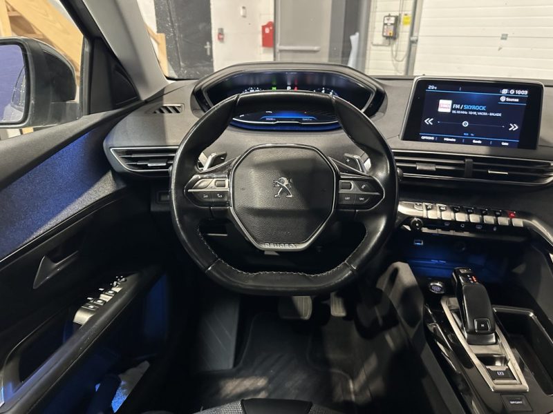PEUGEOT 3008 1.2 PureTech 130ch Allure S&S EAT8 - DISTRIBUTION OK