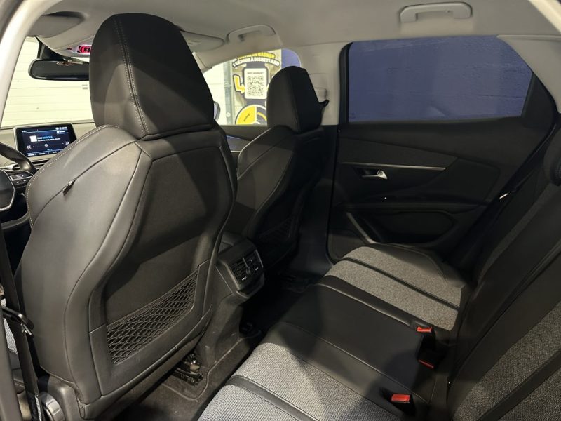 PEUGEOT 3008 1.2 PureTech 130ch Allure S&S EAT8 - DISTRIBUTION OK