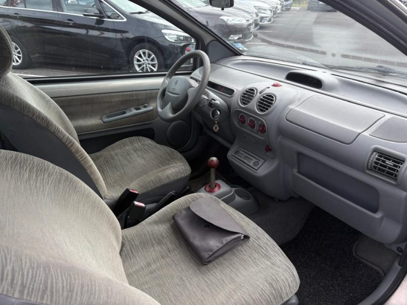 RENAULT TWINGO 2004