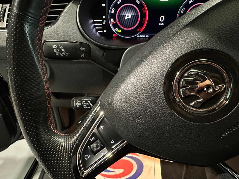 SKODA OCTAVIA COMBI 2.0 TDI 184 4X4 RS DSG7