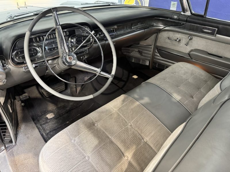 CADILLAC COUPEDEVILLE 1958  - EXPERTISÉE - REFECTION MOTEUR OK