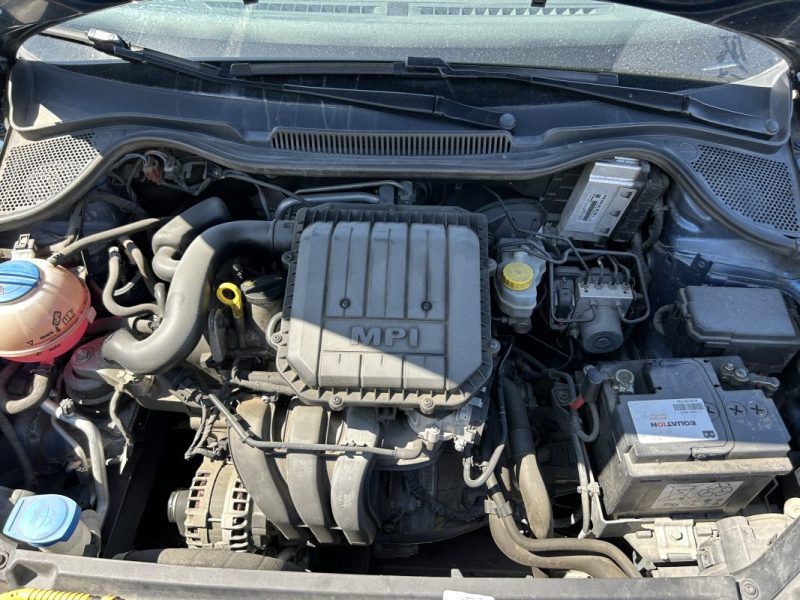 VOLKSWAGEN POLO V (2) 1.0 75 LOUNGE 5P