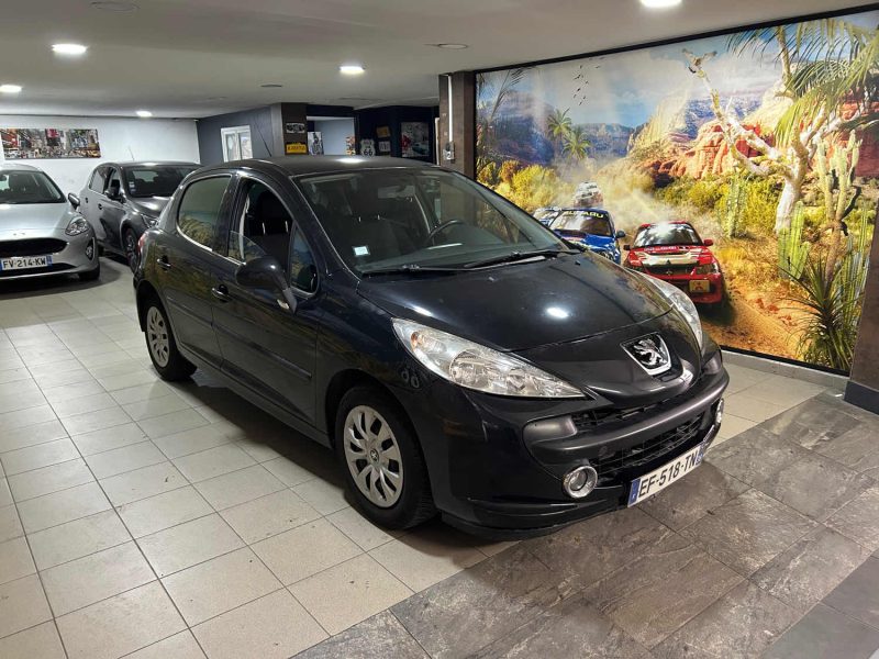 PEUGEOT 207 1.4i 95ch