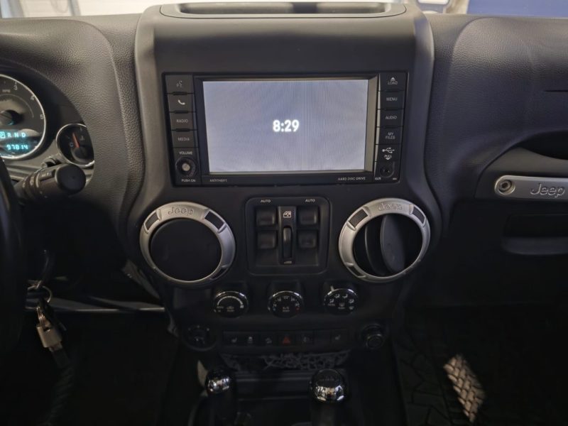 JEEP WRANGLER UNLIMITED 2.8 CRD 200ch Sahara BVA / DISTRI A JOUR