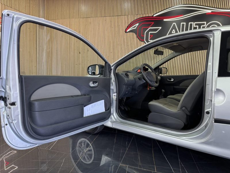 RENAULT TWINGO 2011