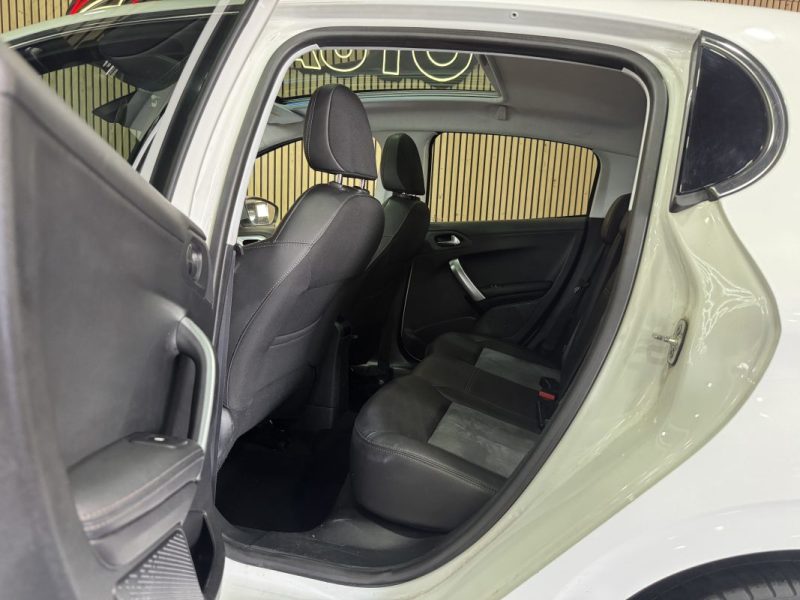 PEUGEOT 208 1.2 PureTech 110cv 2016