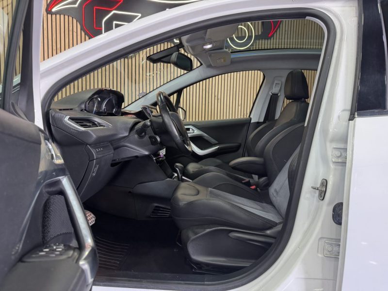 PEUGEOT 208 1.2 PureTech 110cv 2016